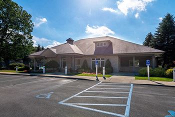 onsite management at Woodland Park Apartments
